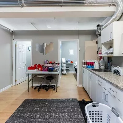 727, The Queensway, Stonegate-Queensway, Toronto