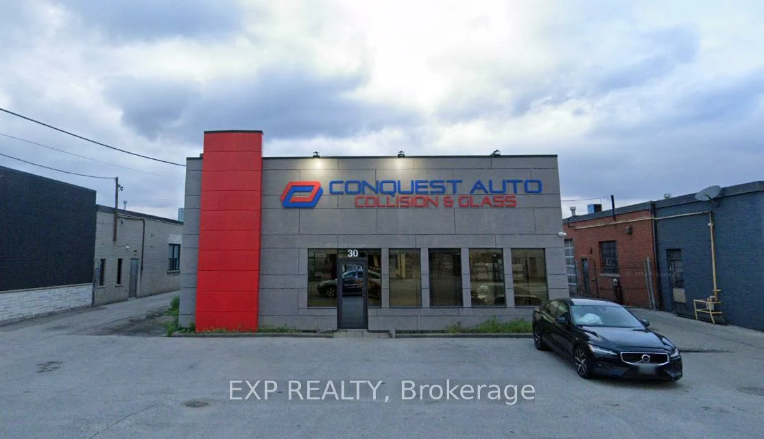 30, Jutland, Islington-City Centre West, Toronto