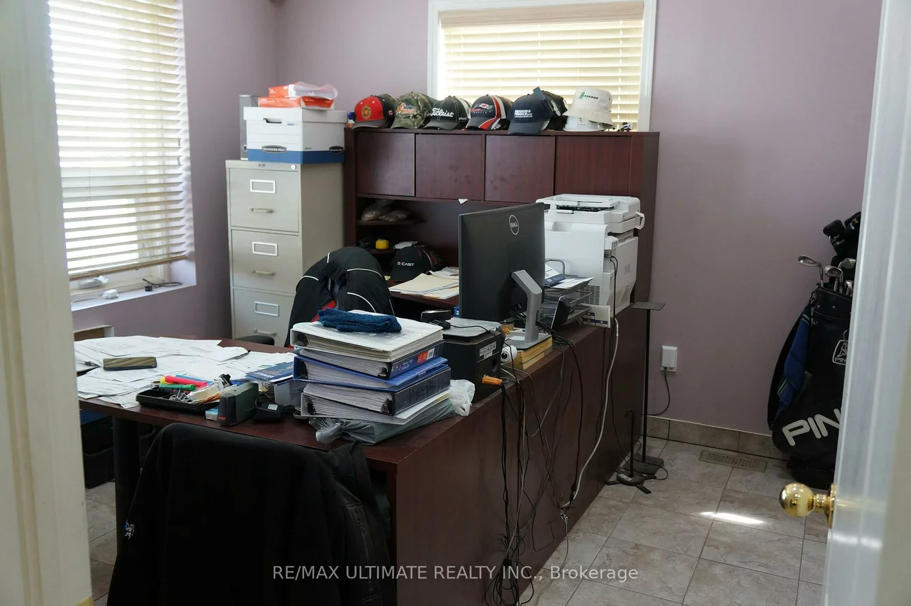 40, Rivalda, Humbermede, Toronto