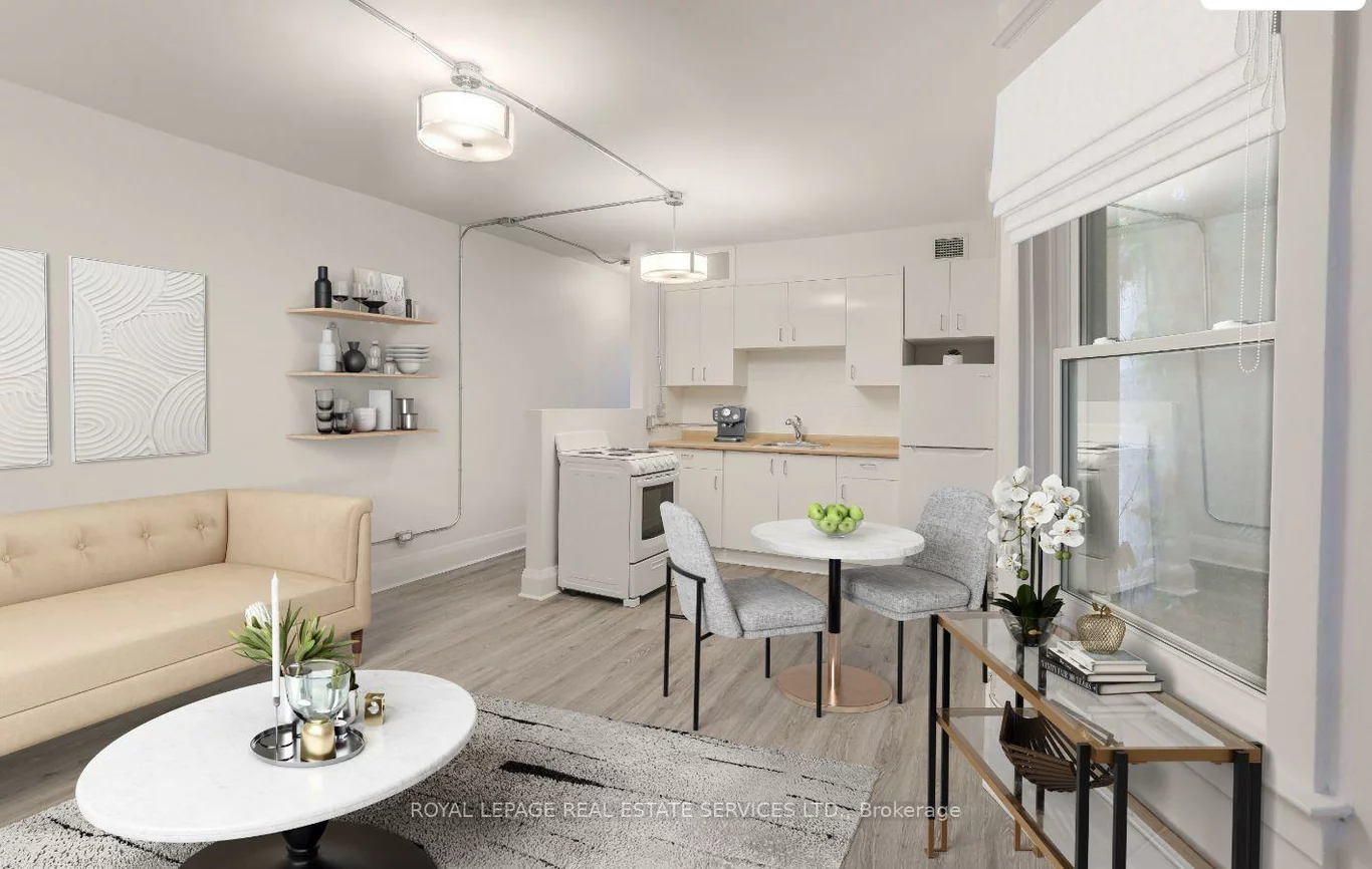 1639, St Clair, Weston-Pellam Park, Toronto