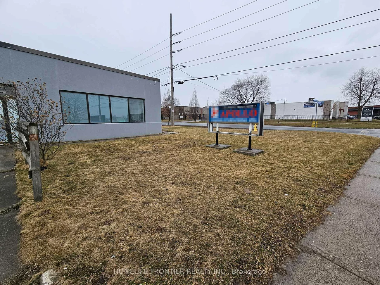 13, Racine, West Humber-Clairville, Toronto