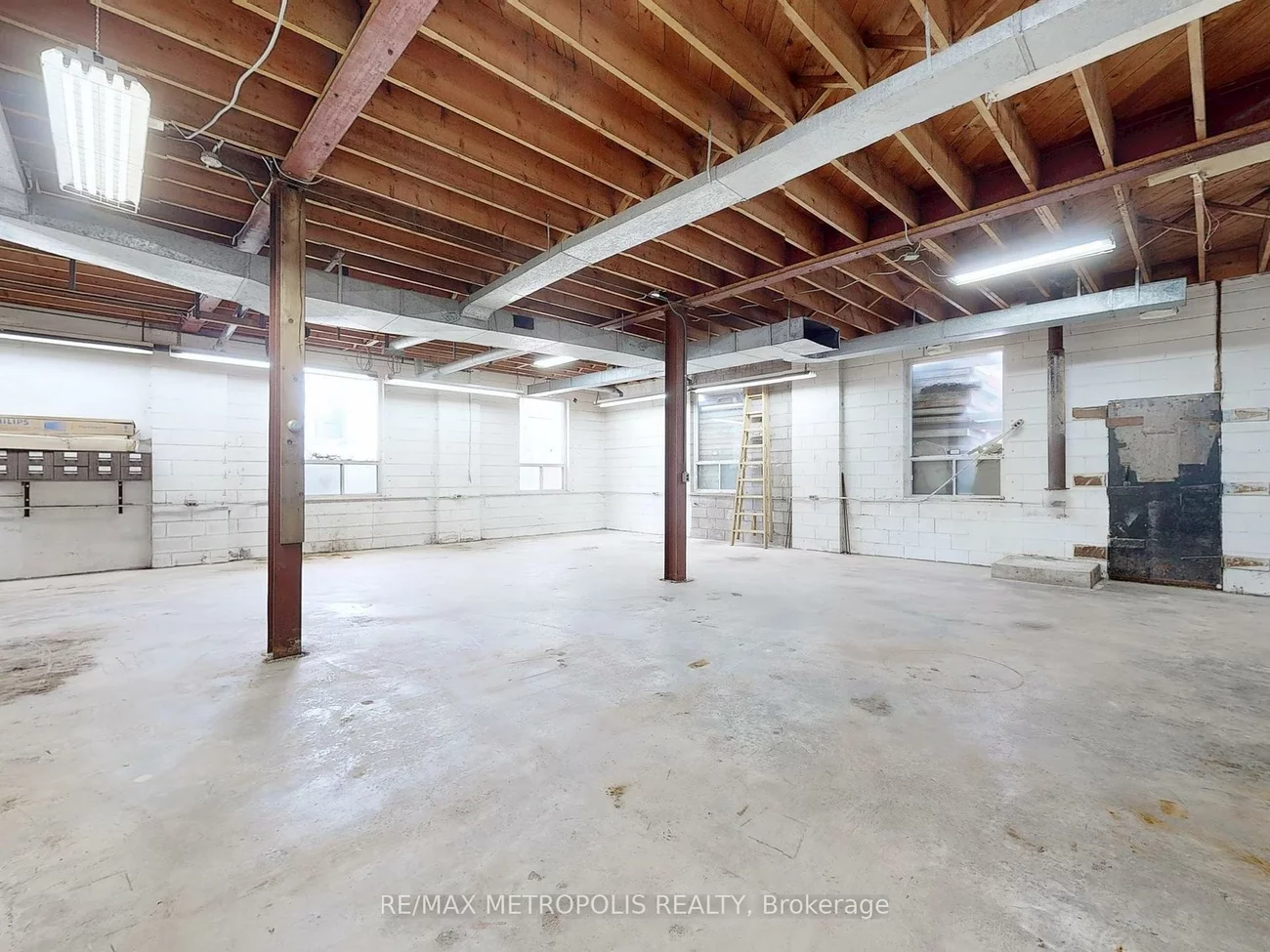 48, Hyde, Keelesdale-Eglinton West, Toronto