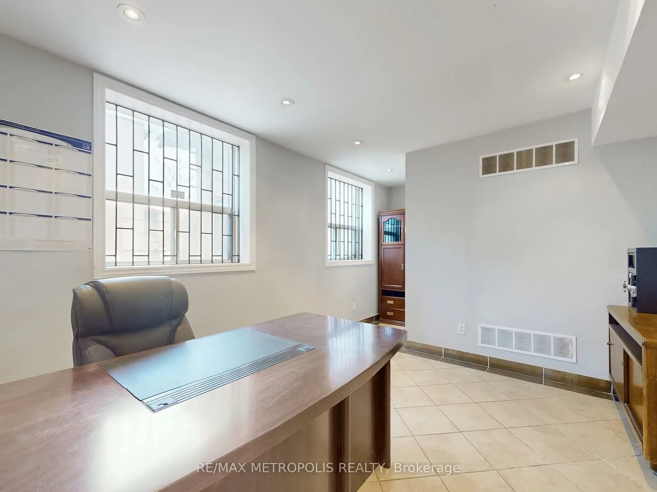 48, Hyde, Keelesdale-Eglinton West, Toronto