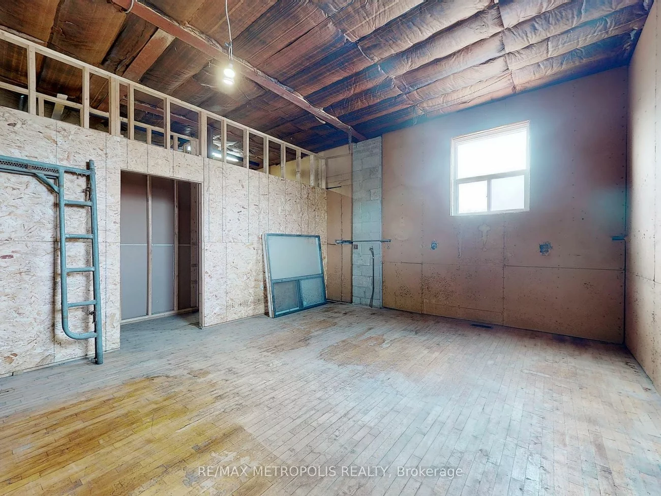 48, Hyde, Keelesdale-Eglinton West, Toronto