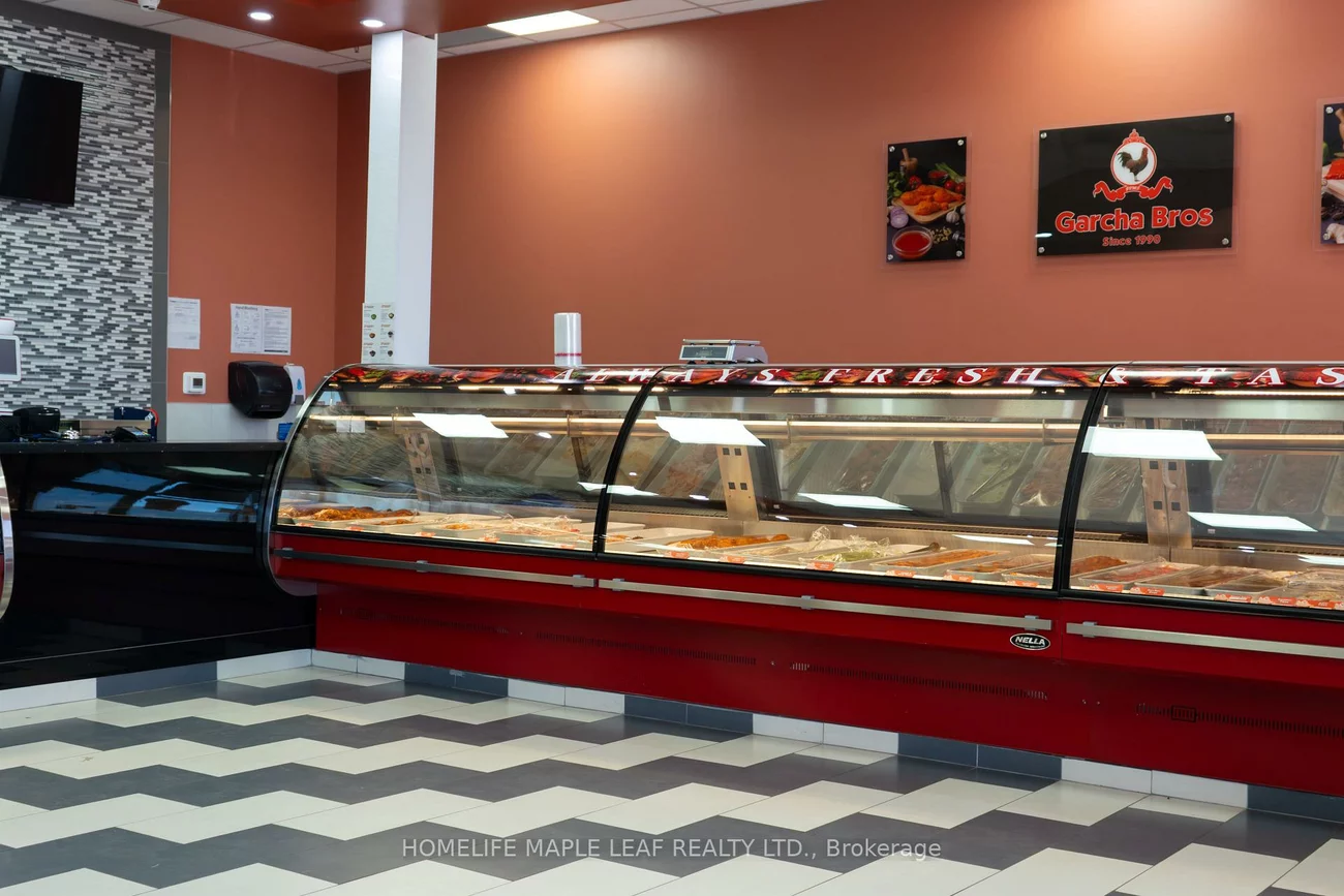 21, Rexdale, Etobicoke West Mall, Toronto