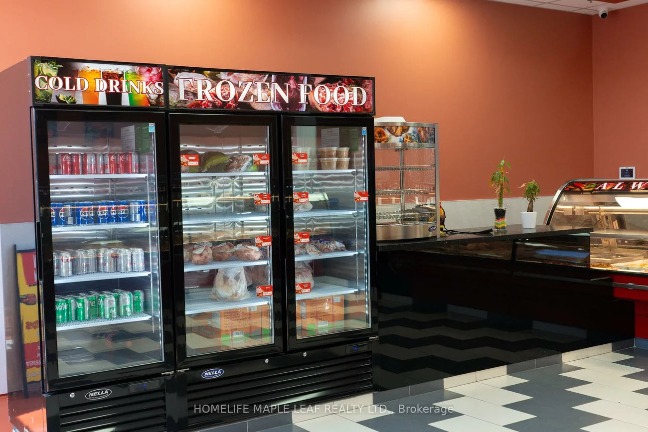 21, Rexdale, Etobicoke West Mall, Toronto