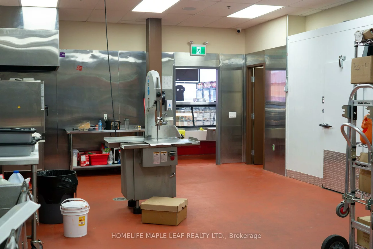 21, Rexdale, Etobicoke West Mall, Toronto
