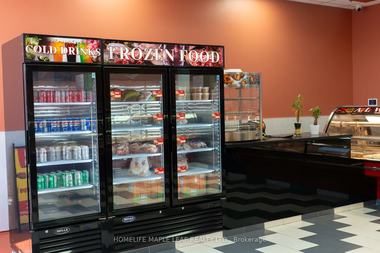 21, Rexdale, Etobicoke West Mall, Toronto
