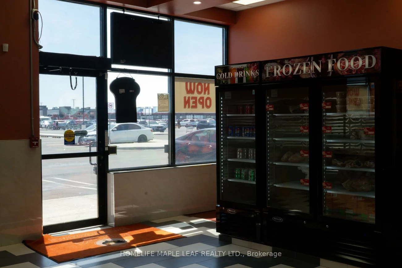 21, Rexdale, Etobicoke West Mall, Toronto
