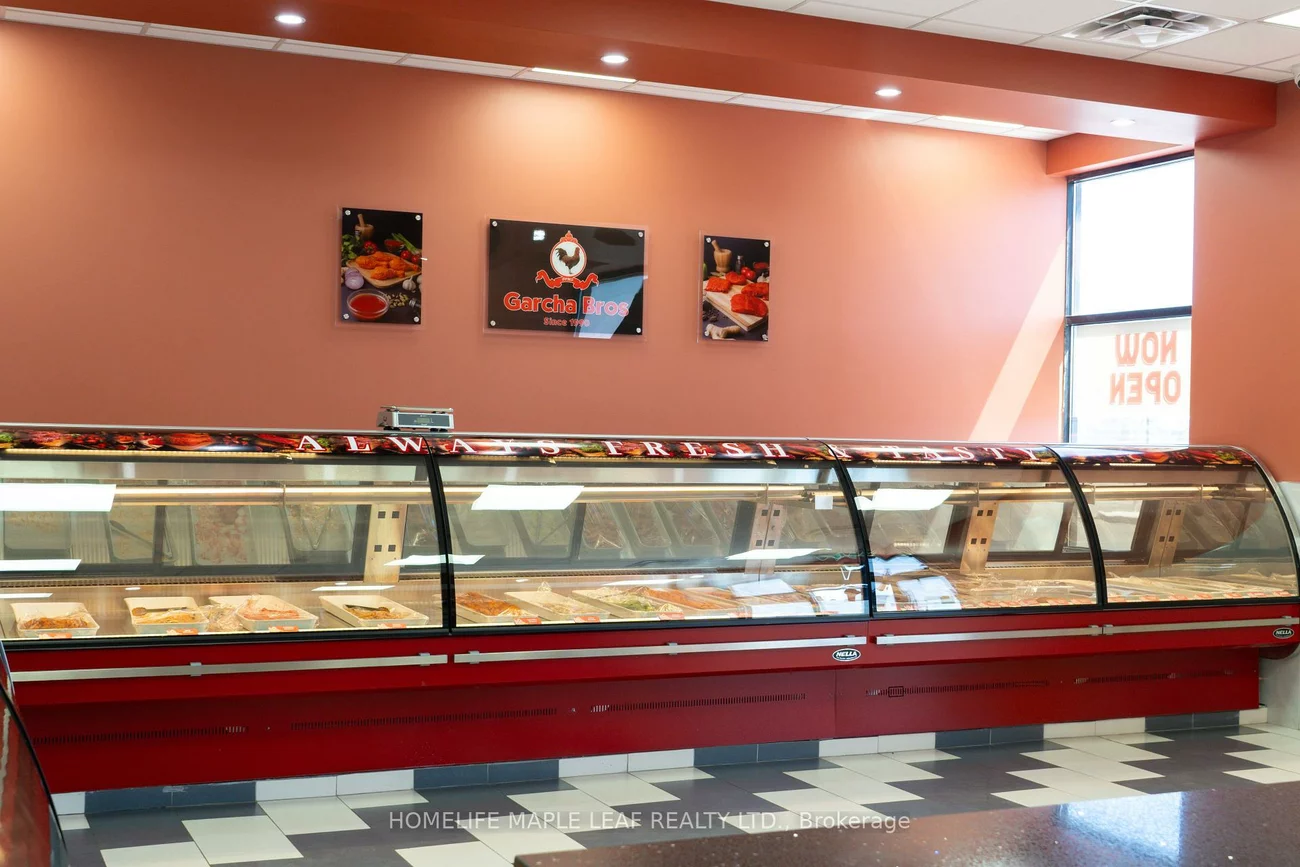 21, Rexdale, Etobicoke West Mall, Toronto