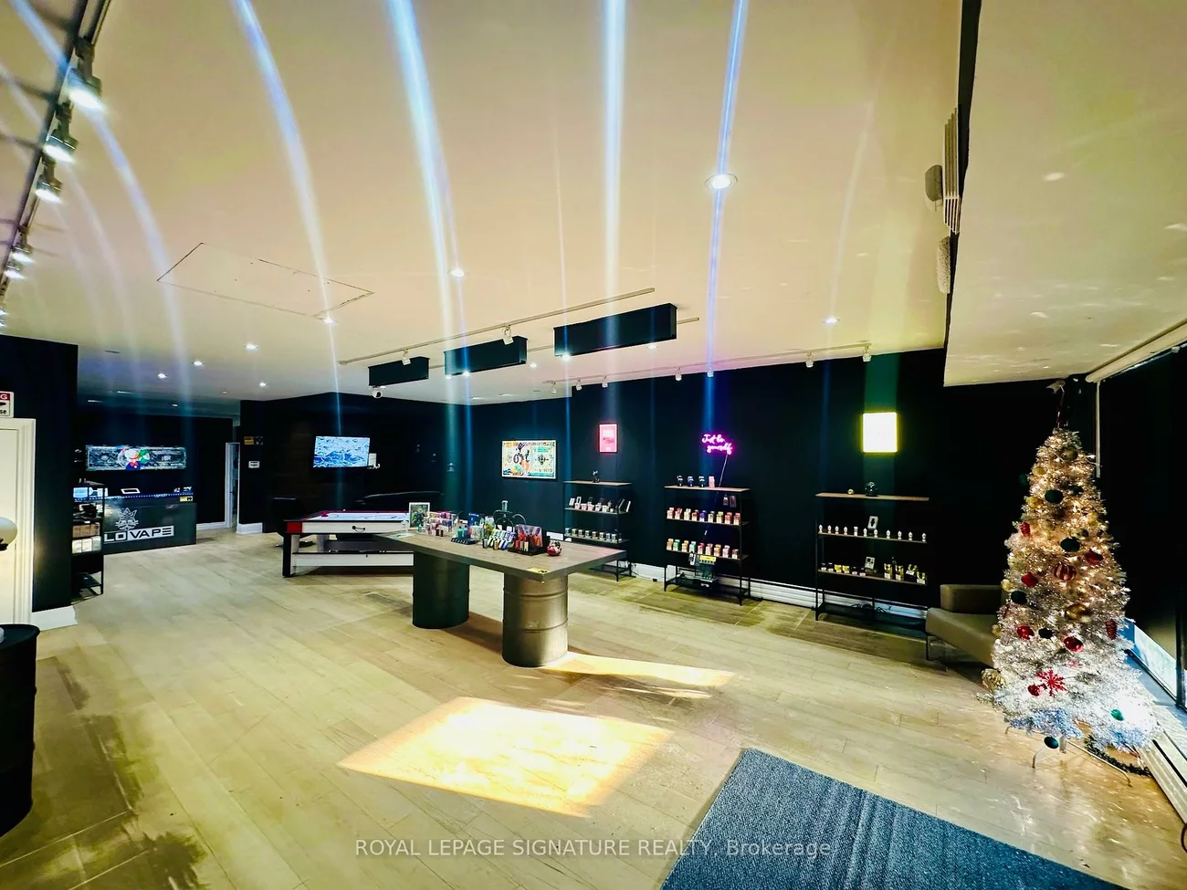 2487, Dufferin, Briar Hill-Belgravia, Toronto