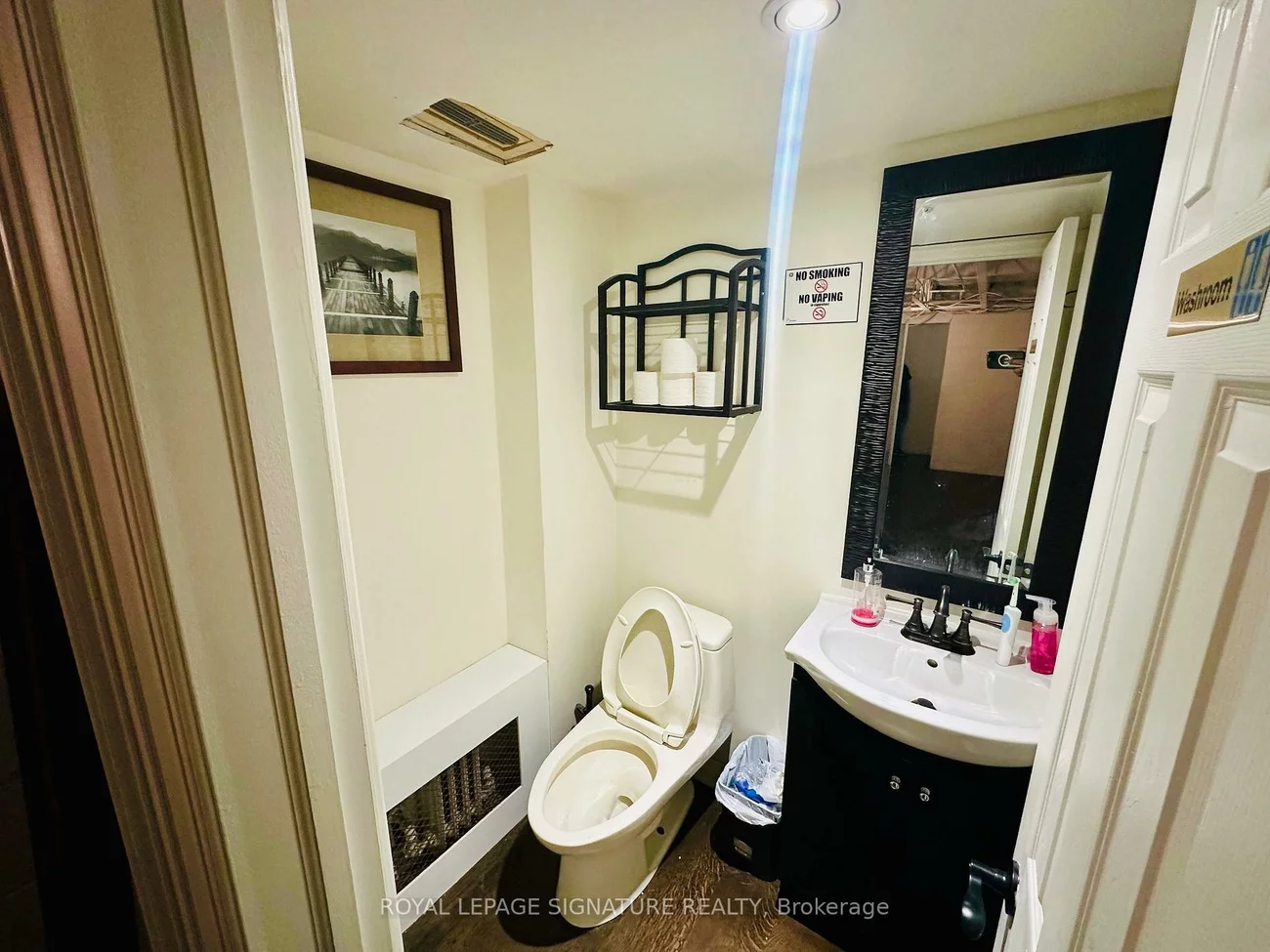 2487, Dufferin, Briar Hill-Belgravia, Toronto