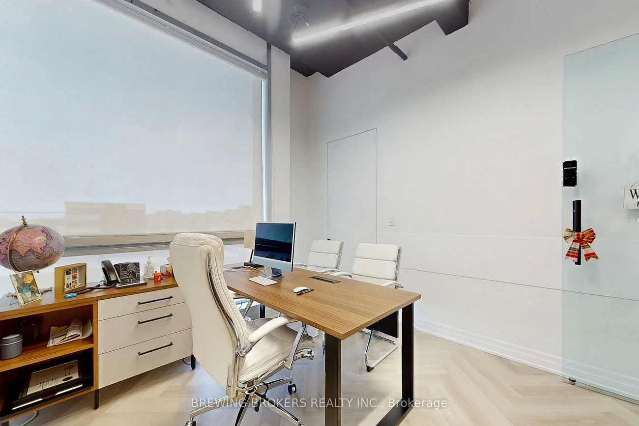1275, Finch, York University Heights, Toronto