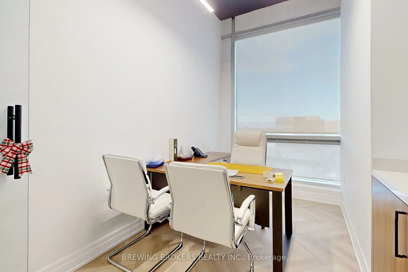1275, Finch, York University Heights, Toronto
