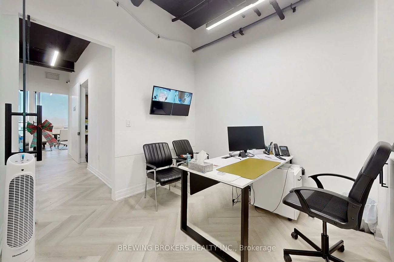 1275, Finch, York University Heights, Toronto