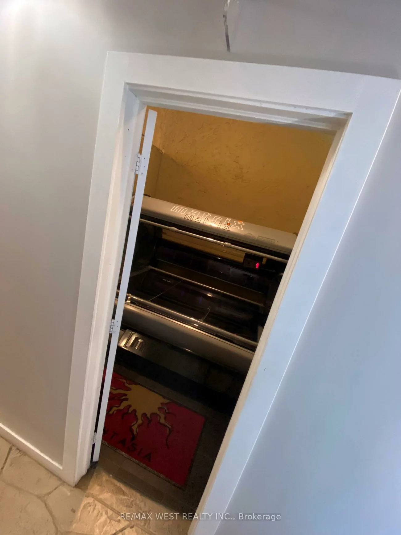 3129, Dufferin, Yorkdale-Glen Park, Toronto