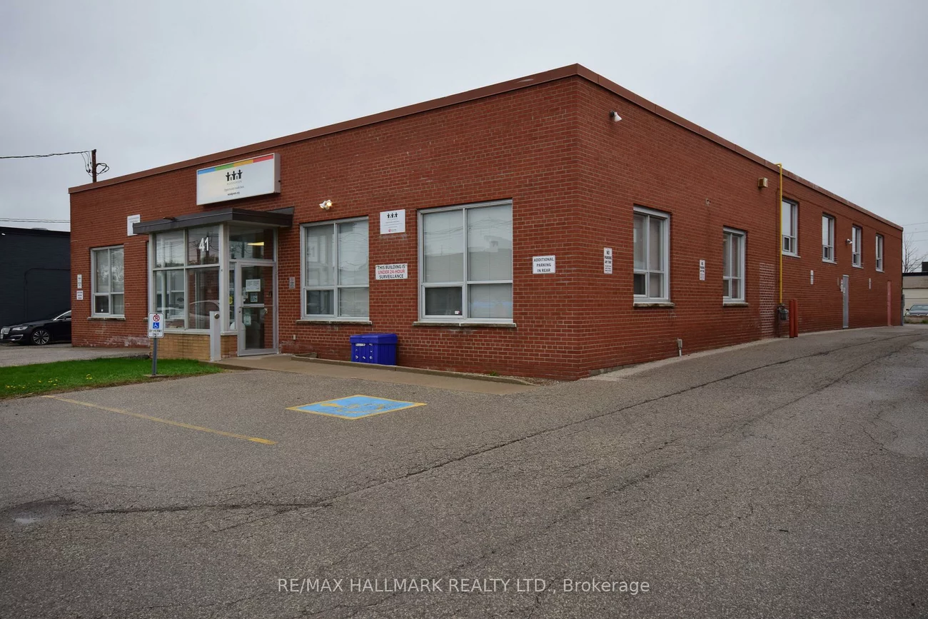 41, Chauncey, Islington-City Centre West, Toronto