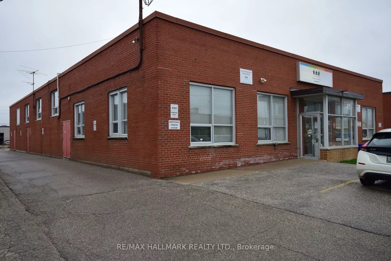 41, Chauncey, Islington-City Centre West, Toronto