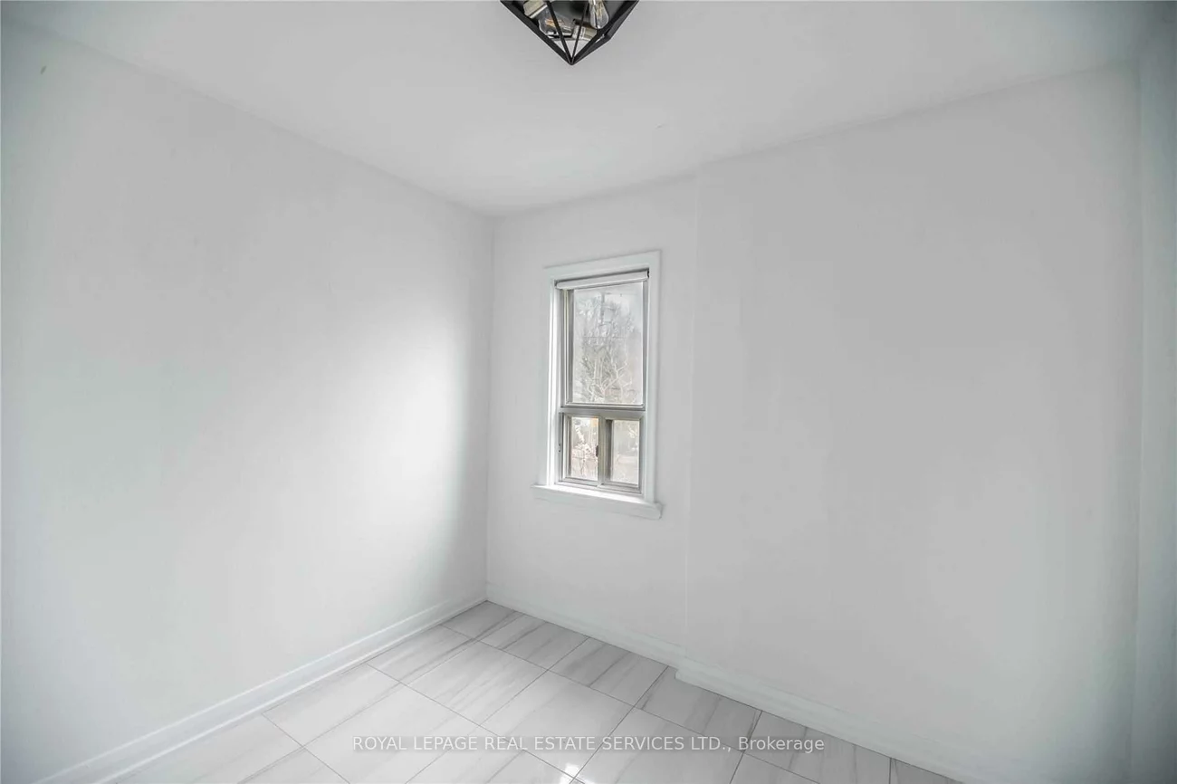 1010, Caledonia, Yorkdale-Glen Park, Toronto