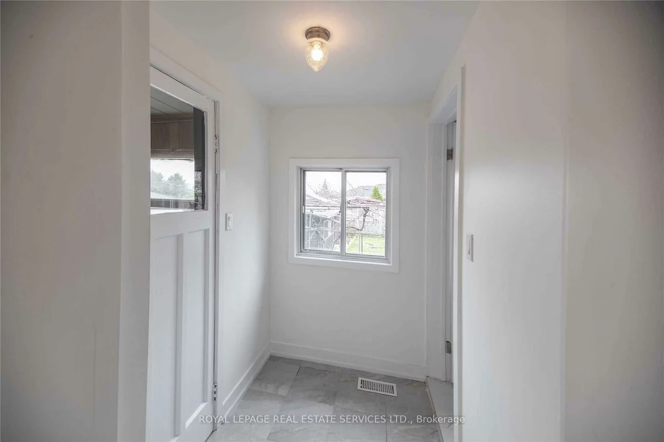 1010, Caledonia, Yorkdale-Glen Park, Toronto