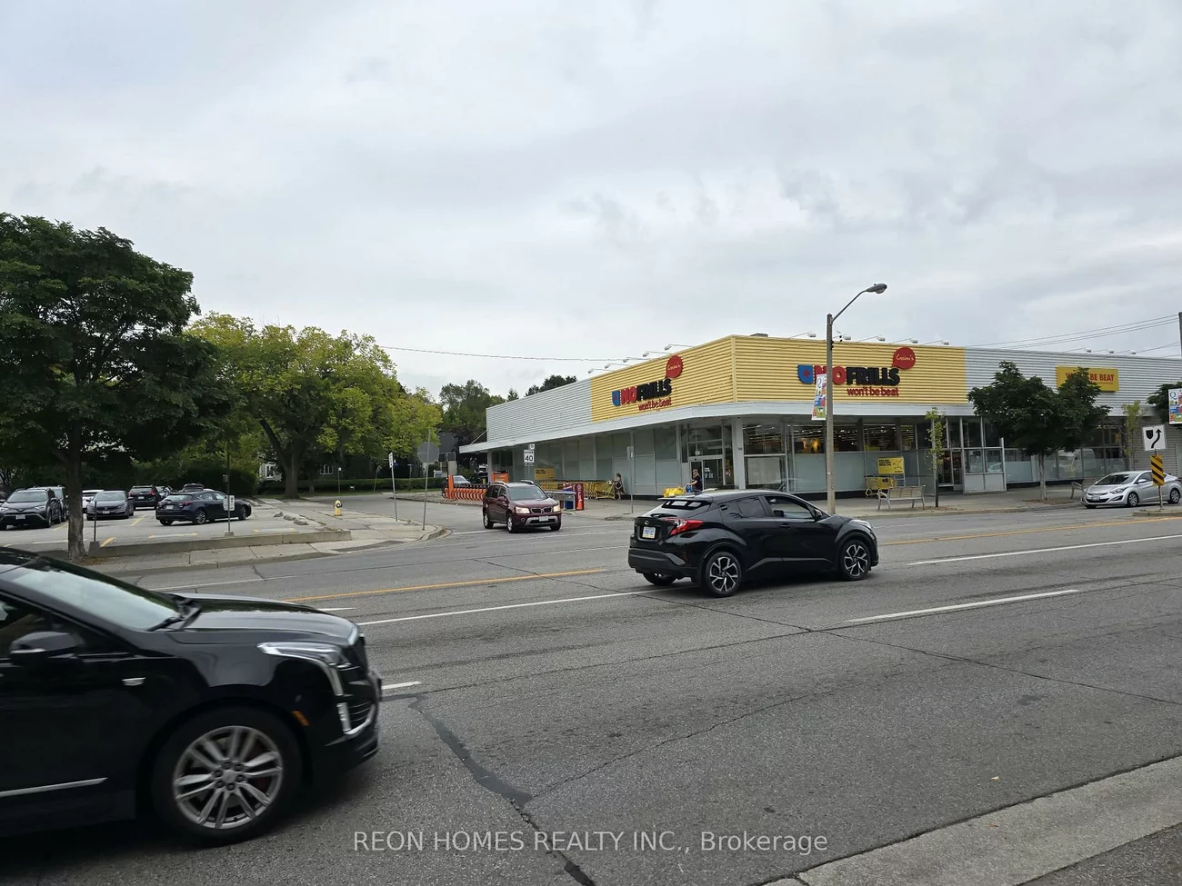 753, The Queensway, Stonegate-Queensway, Toronto