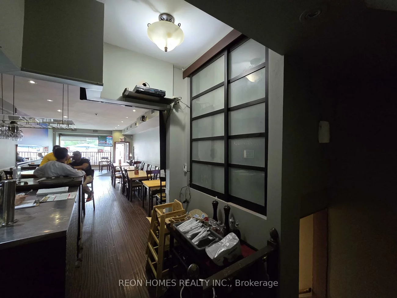 753, The Queensway, Stonegate-Queensway, Toronto