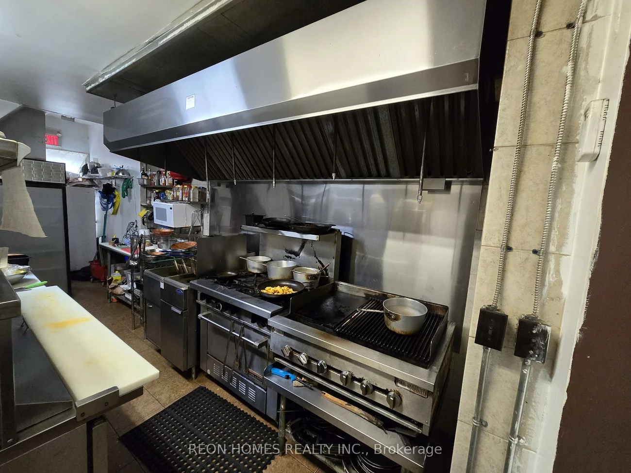 753, The Queensway, Stonegate-Queensway, Toronto