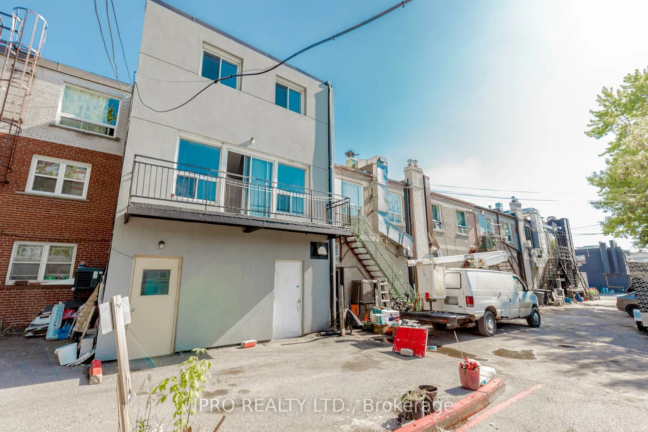 846, Wilson, Downsview-Roding-CFB, Toronto