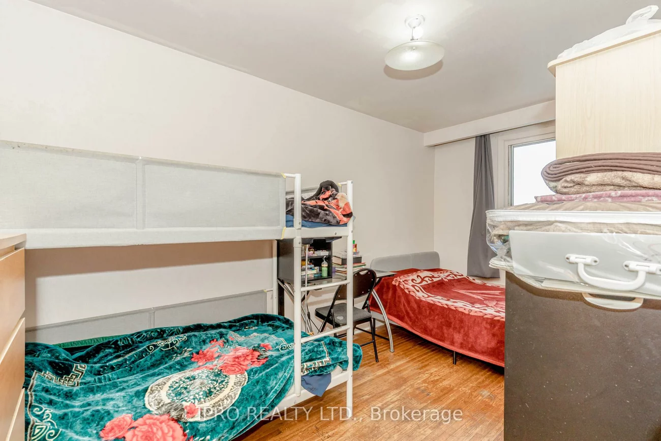 846, Wilson, Downsview-Roding-CFB, Toronto