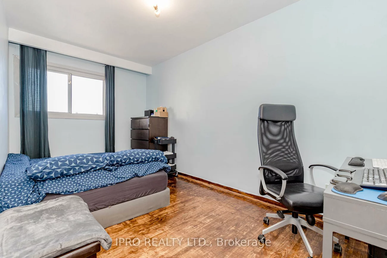 846, Wilson, Downsview-Roding-CFB, Toronto