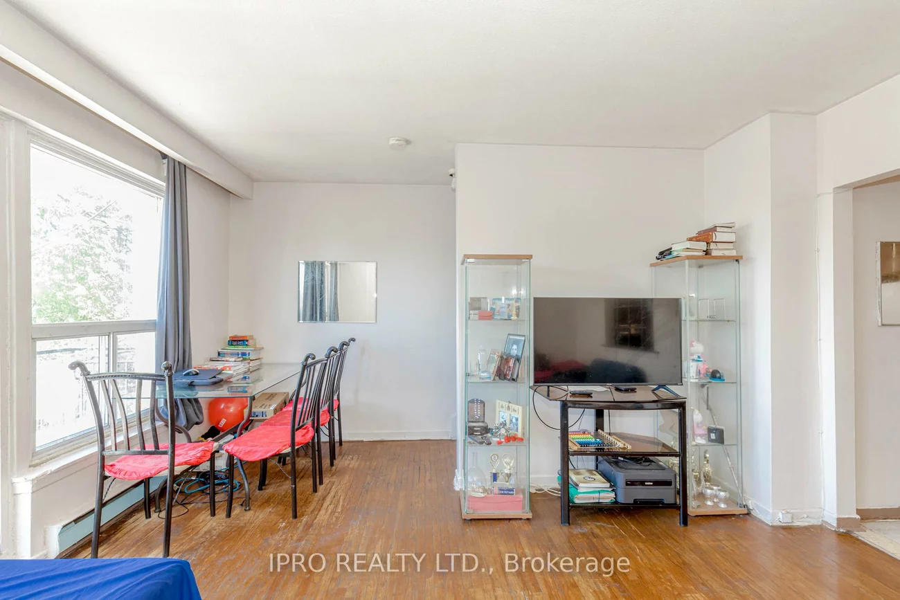 846, Wilson, Downsview-Roding-CFB, Toronto