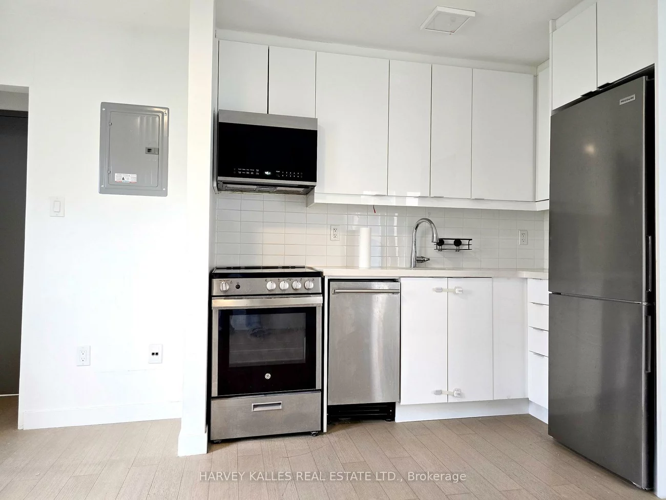 521, Brown's Line, Alderwood, Toronto