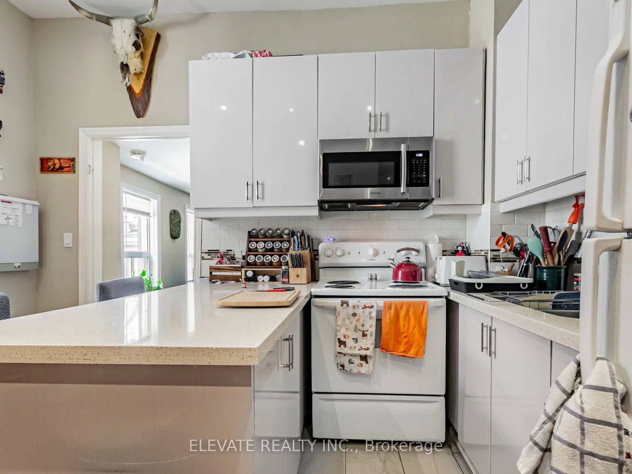 62, Harvard, Roncesvalles, Toronto