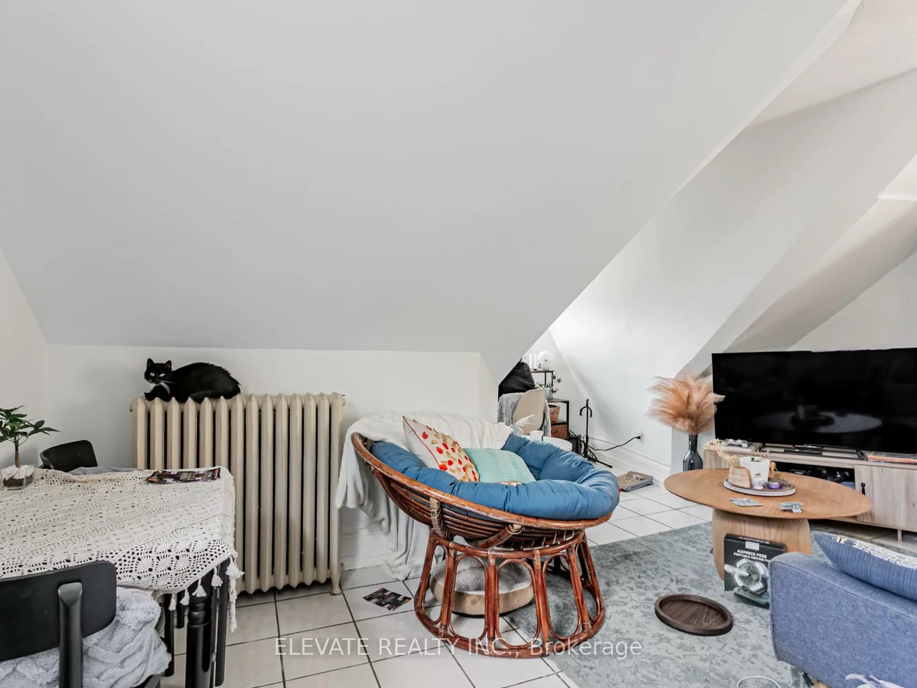 62, Harvard, Roncesvalles, Toronto