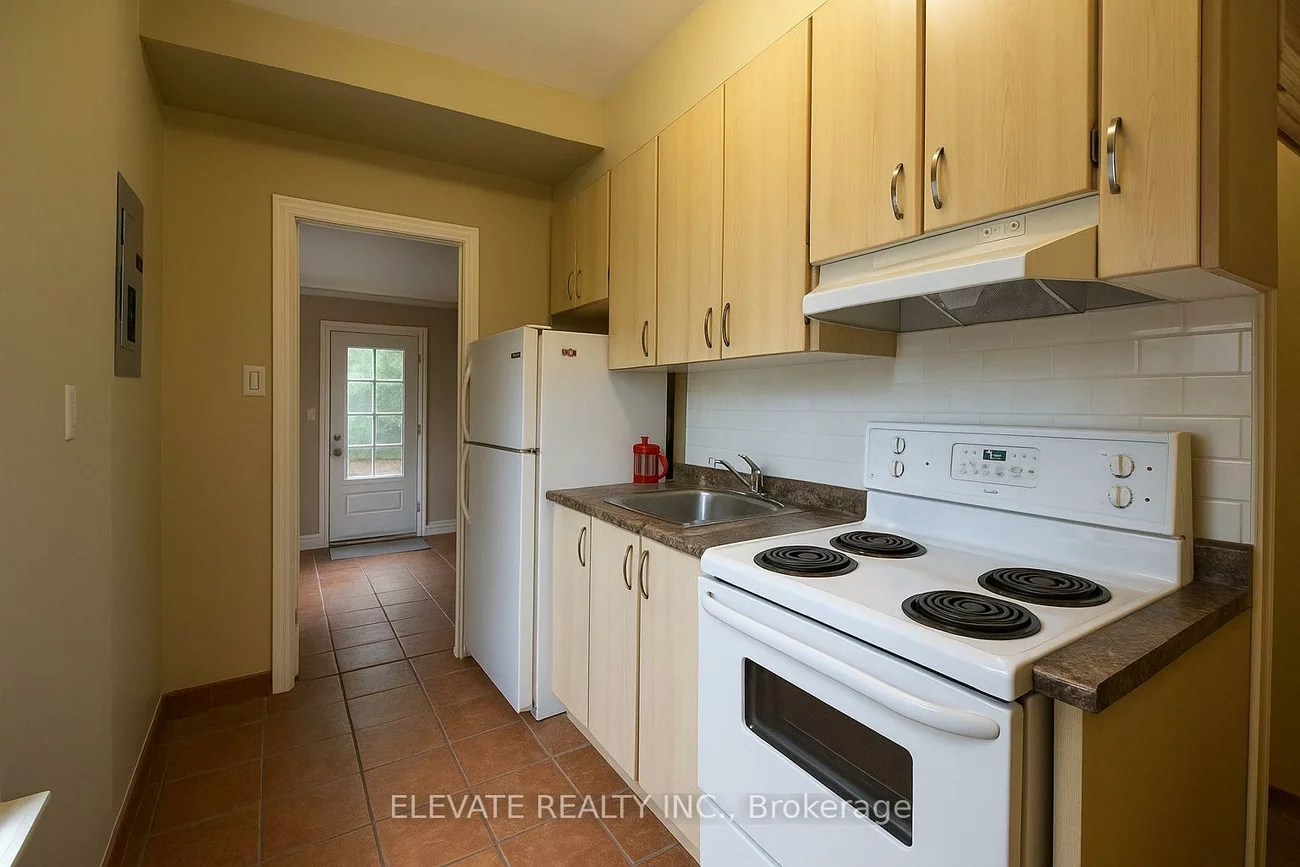 62, Harvard, Roncesvalles, Toronto