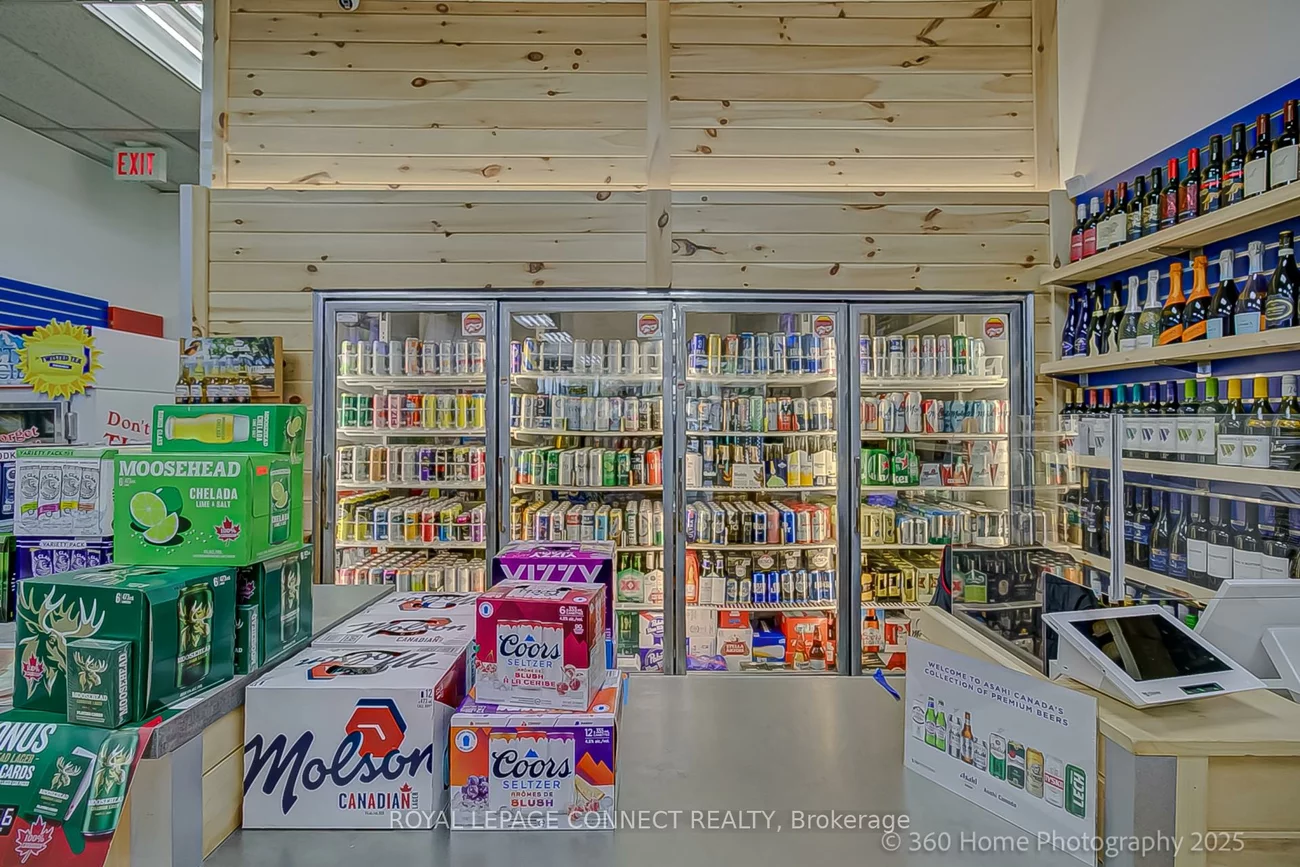 1012, Wilson, Downsview-Roding-CFB, Toronto