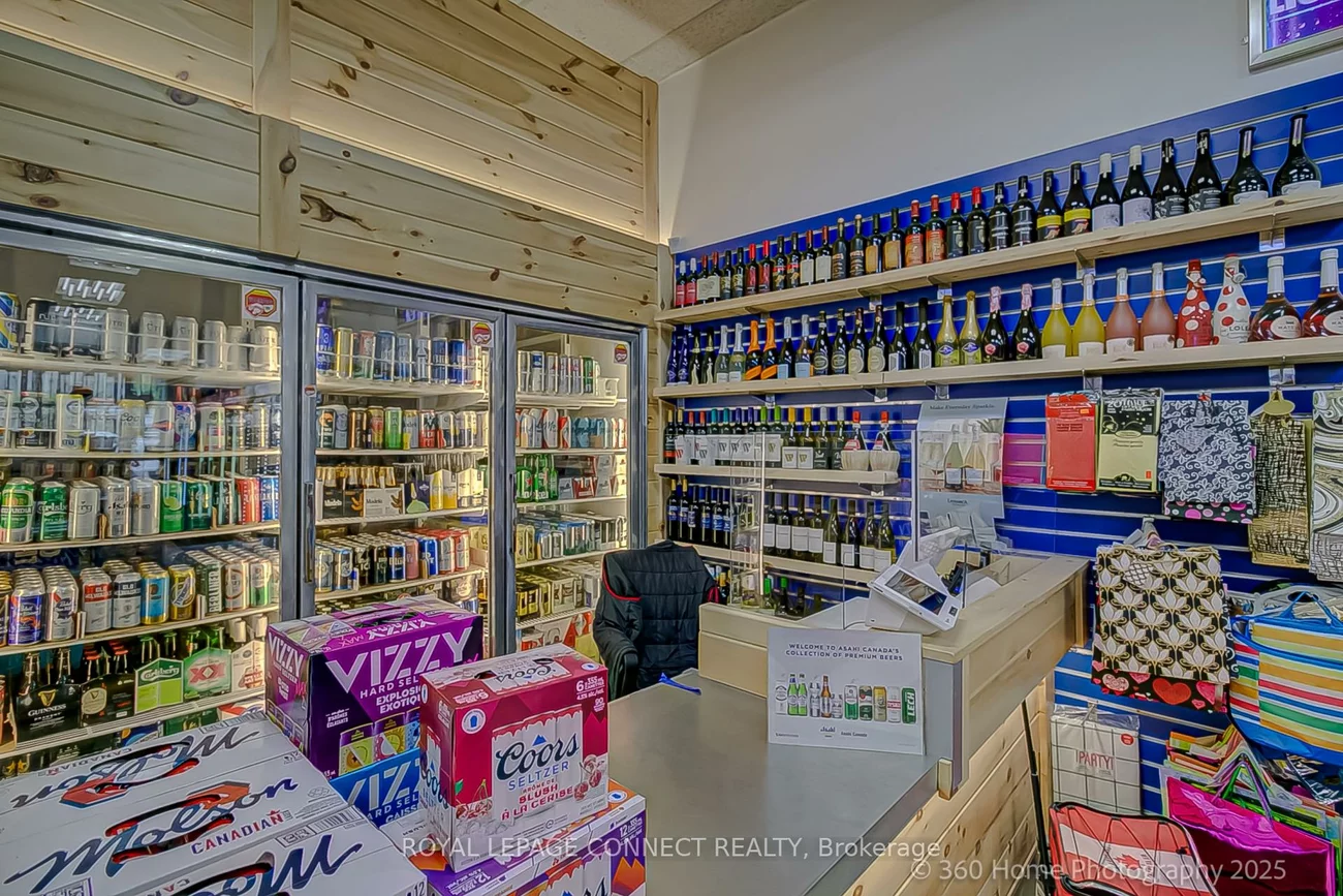 1012, Wilson, Downsview-Roding-CFB, Toronto