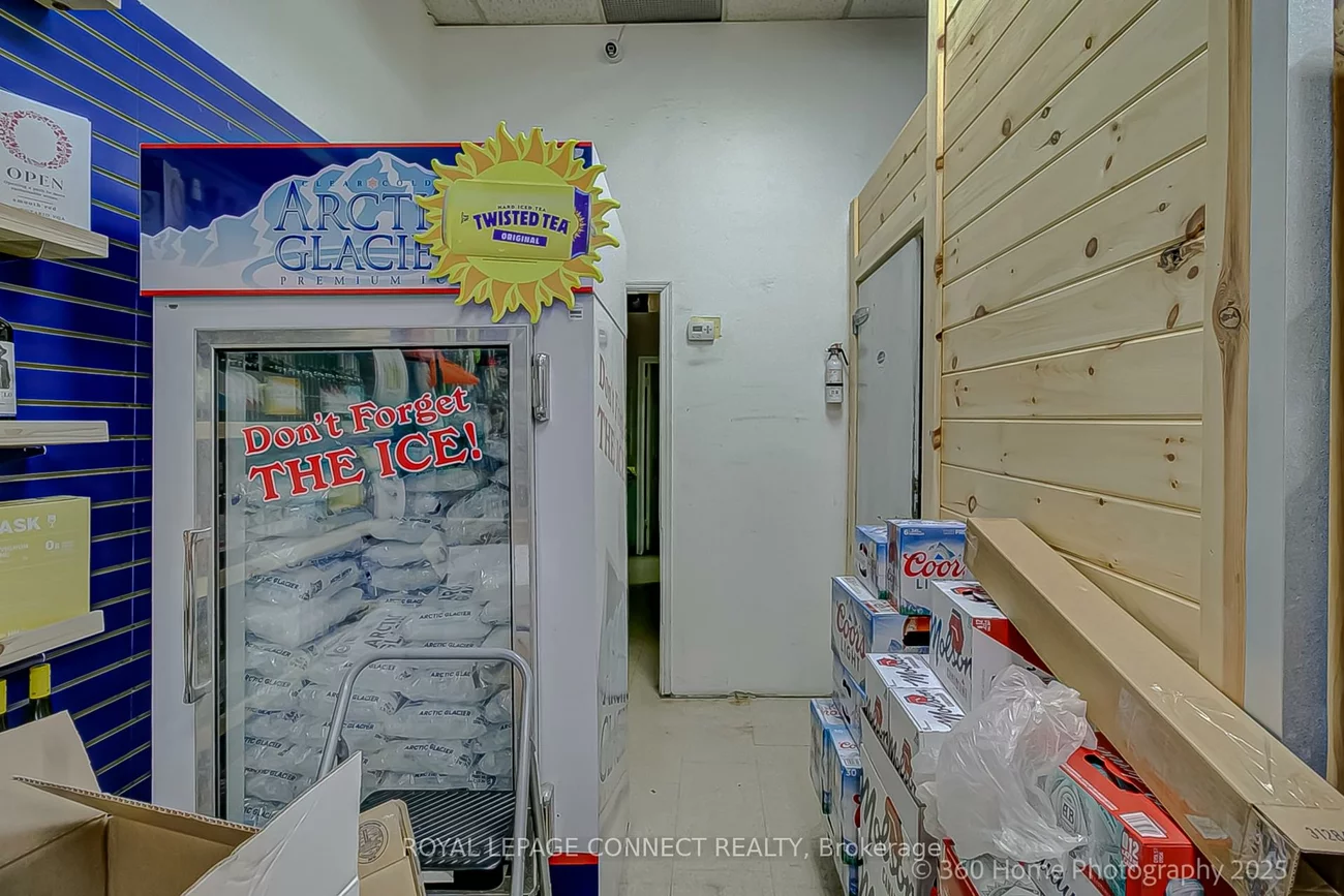 1012, Wilson, Downsview-Roding-CFB, Toronto