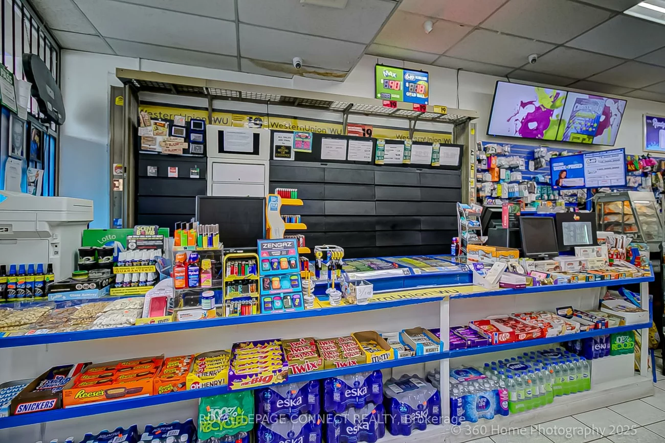 1012, Wilson, Downsview-Roding-CFB, Toronto