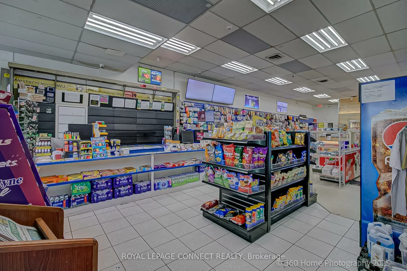 1012, Wilson, Downsview-Roding-CFB, Toronto