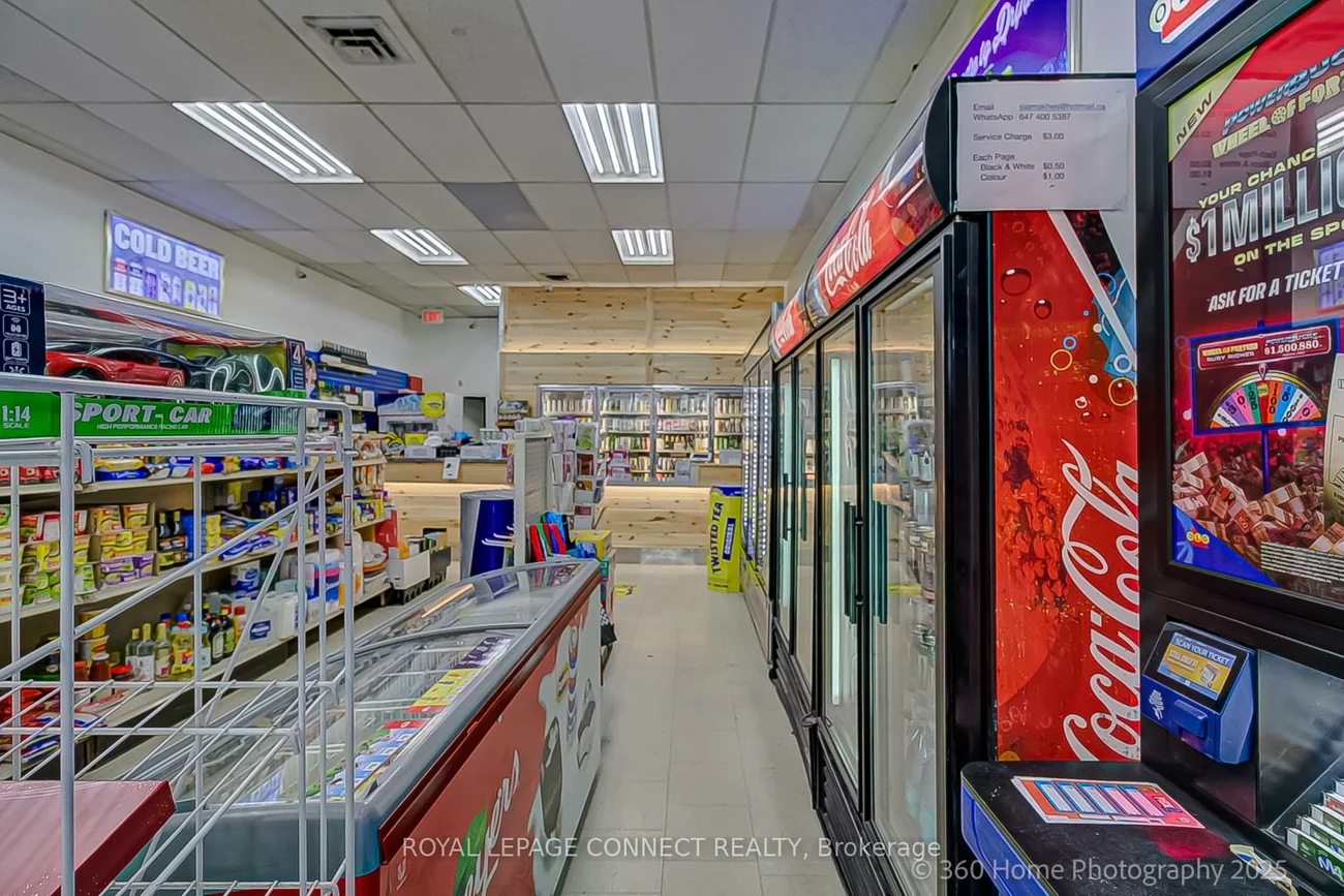 1012, Wilson, Downsview-Roding-CFB, Toronto