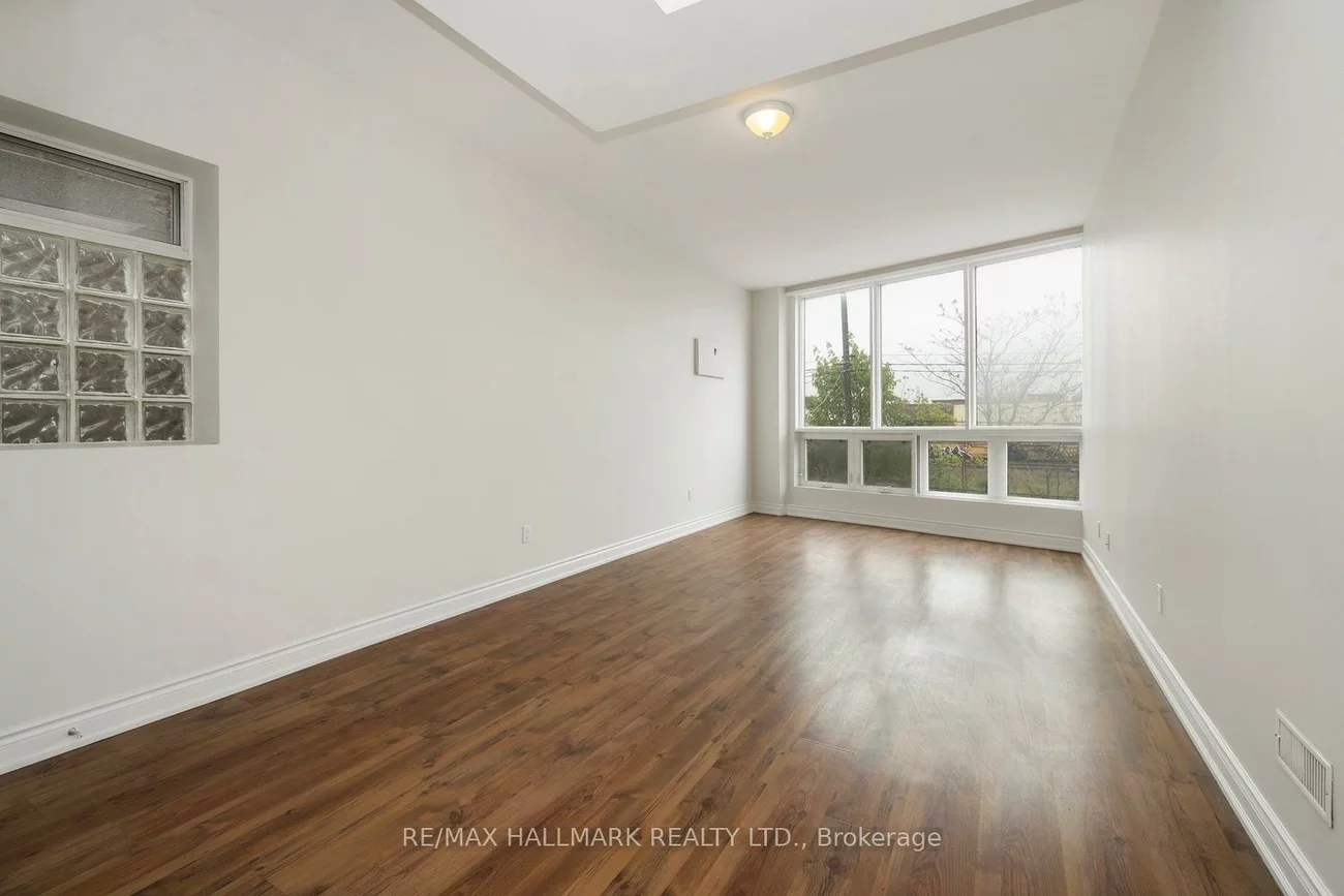 3631, Dundas, Runnymede-Bloor West Village, Toronto