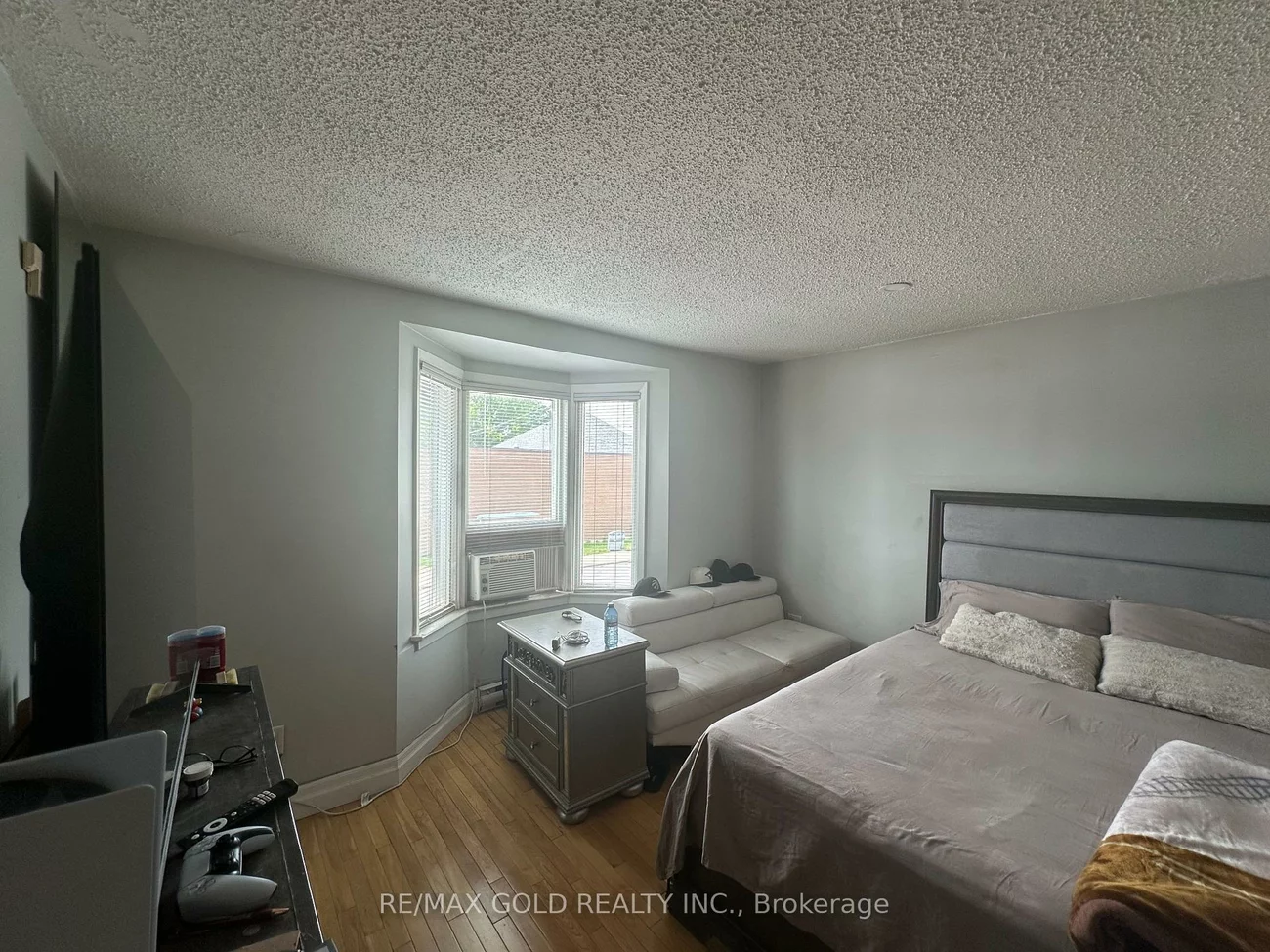 1085, Weston, Weston, Toronto