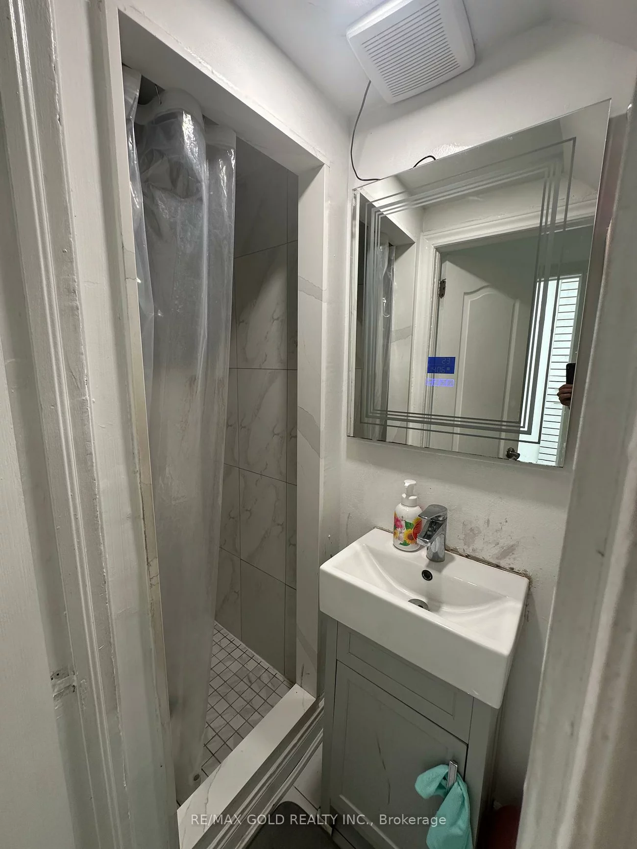 1085, Weston, Weston, Toronto