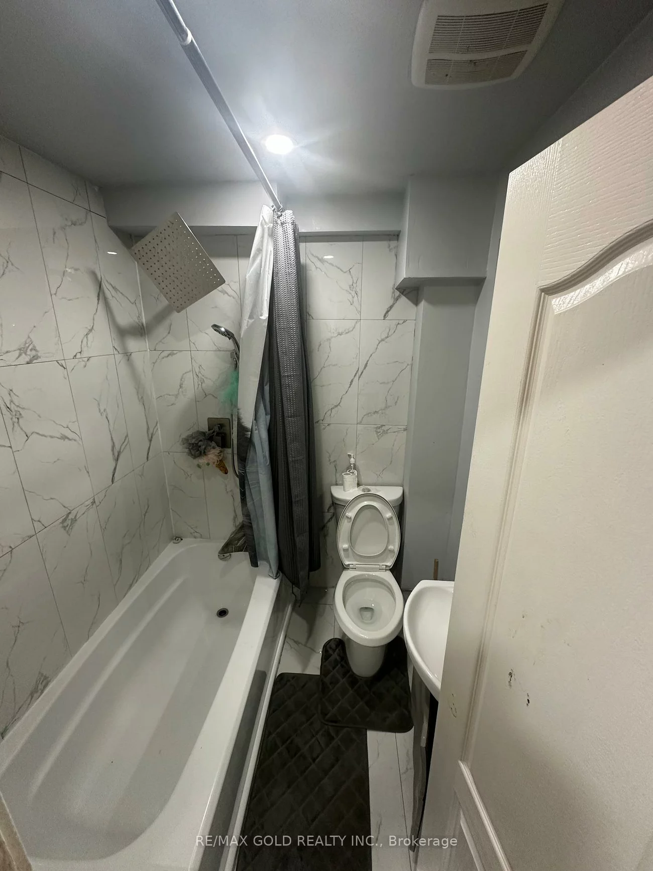 1085, Weston, Weston, Toronto
