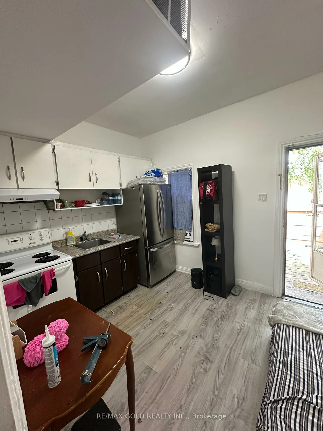 1085, Weston, Weston, Toronto
