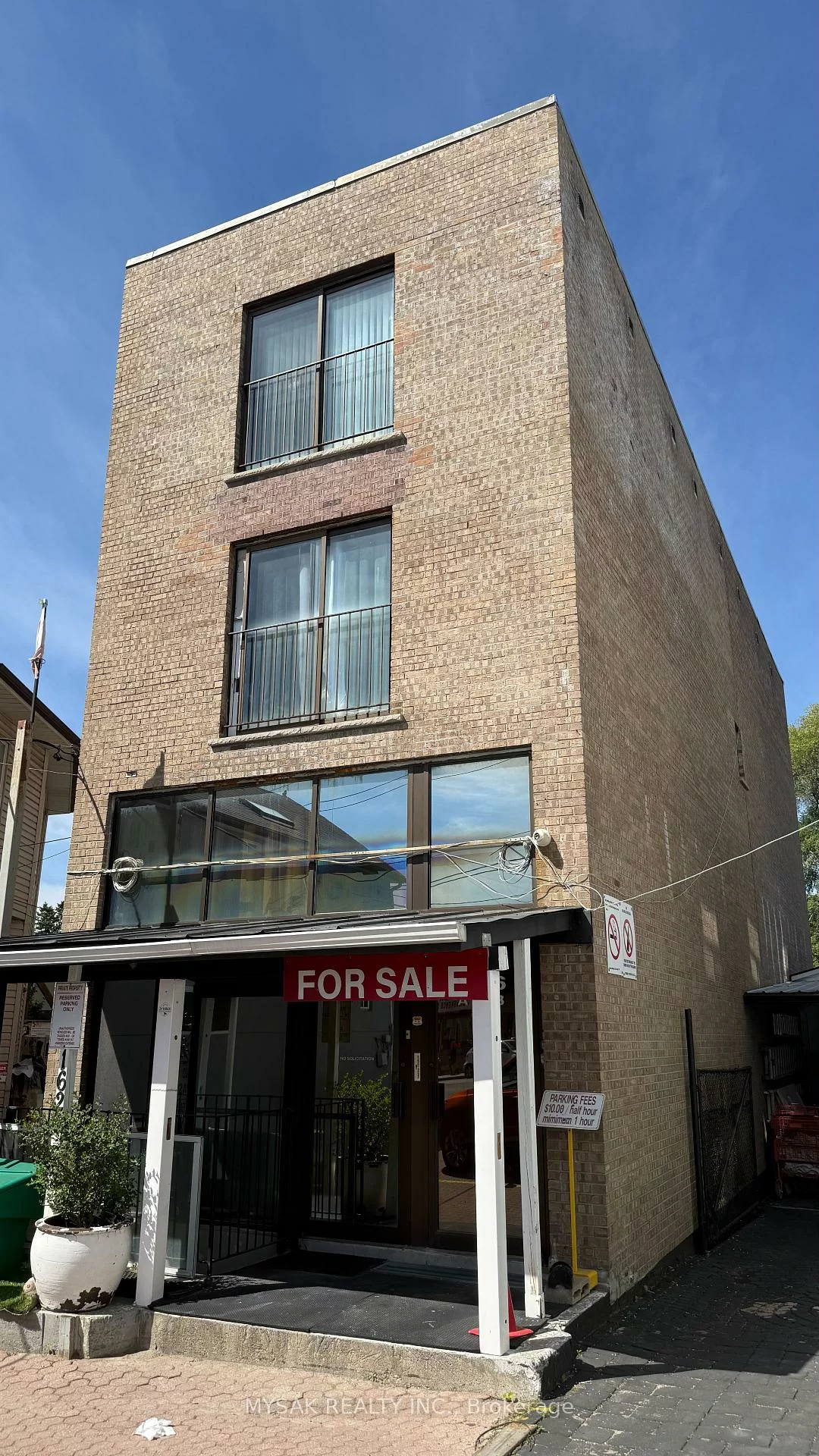 1626, Weston, Weston, Toronto