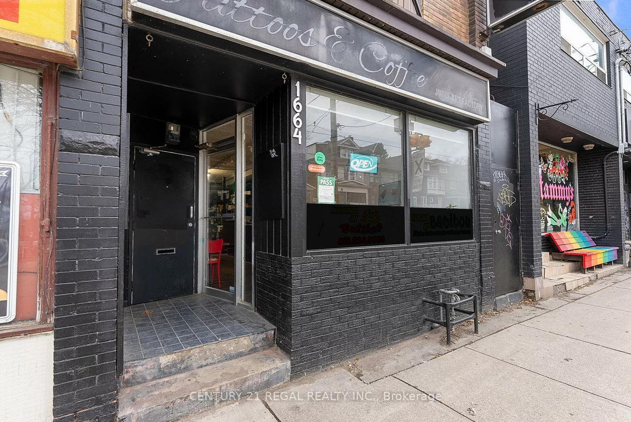 1664, Queen, Roncesvalles, Toronto