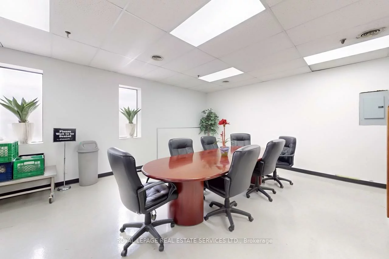 557, Dixon, West Humber-Clairville, Toronto
