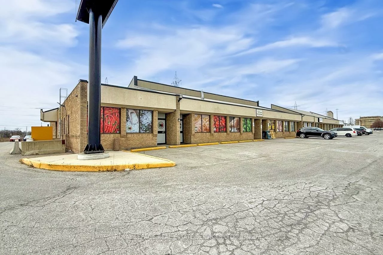 557, Dixon, West Humber-Clairville, Toronto